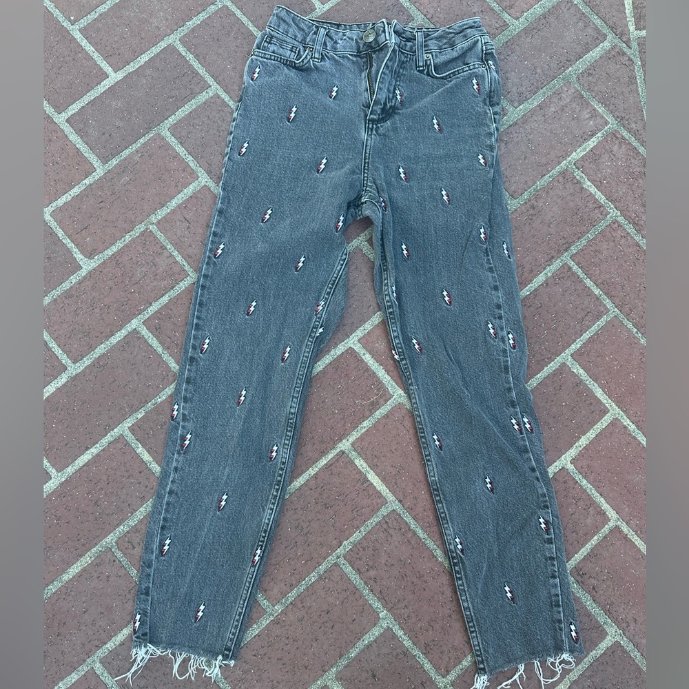 BDG size 24, lightning bolts, super cute